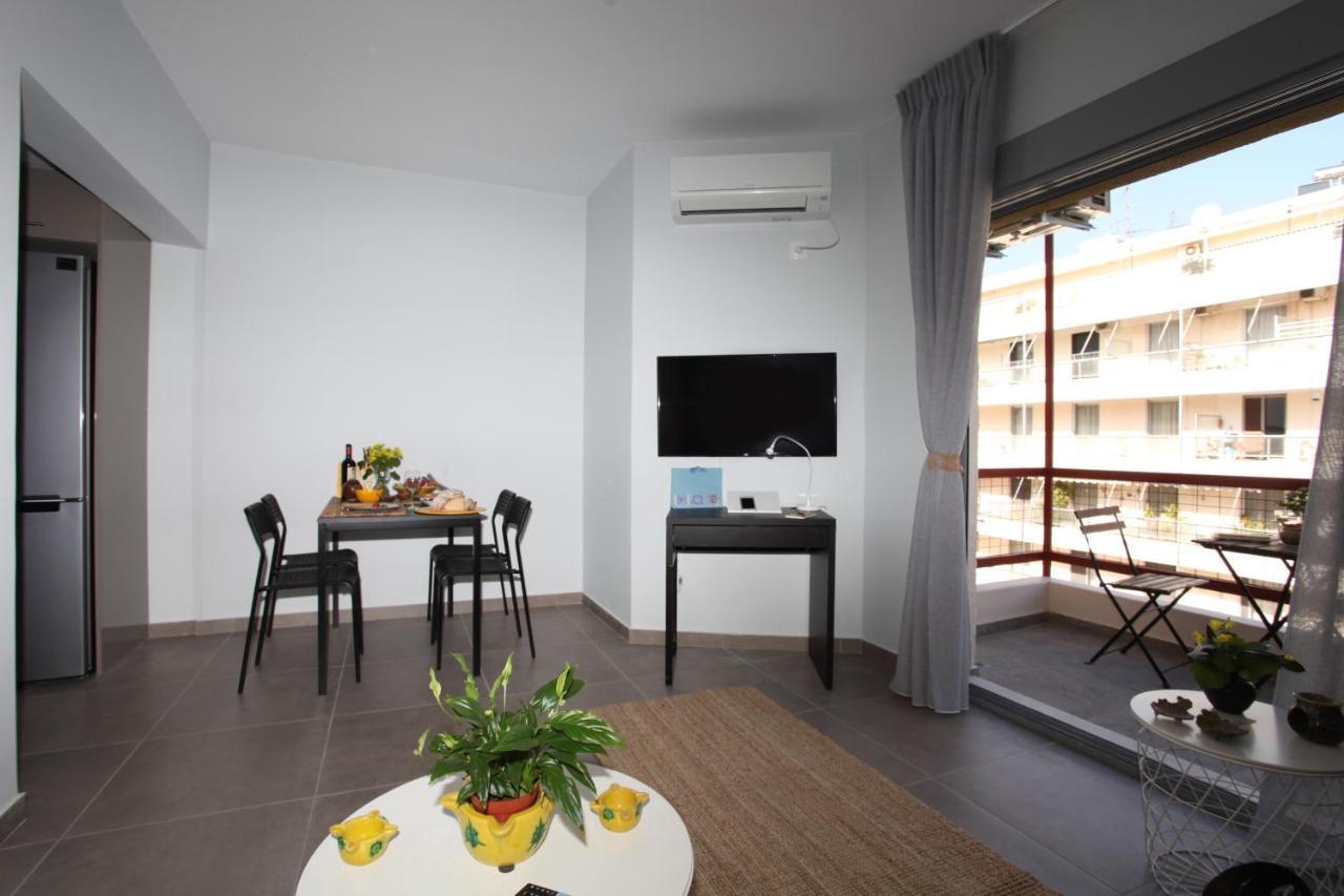 Edem Beach Apartment With Mountain View By Athenian Homes Exteriör bild
